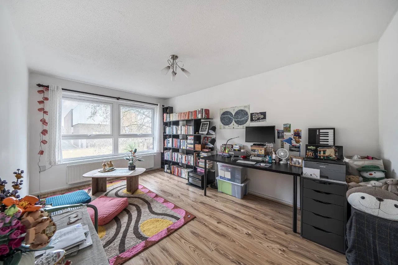 Pollitt Drive, St Johns Wood, London, NW8, photo 4