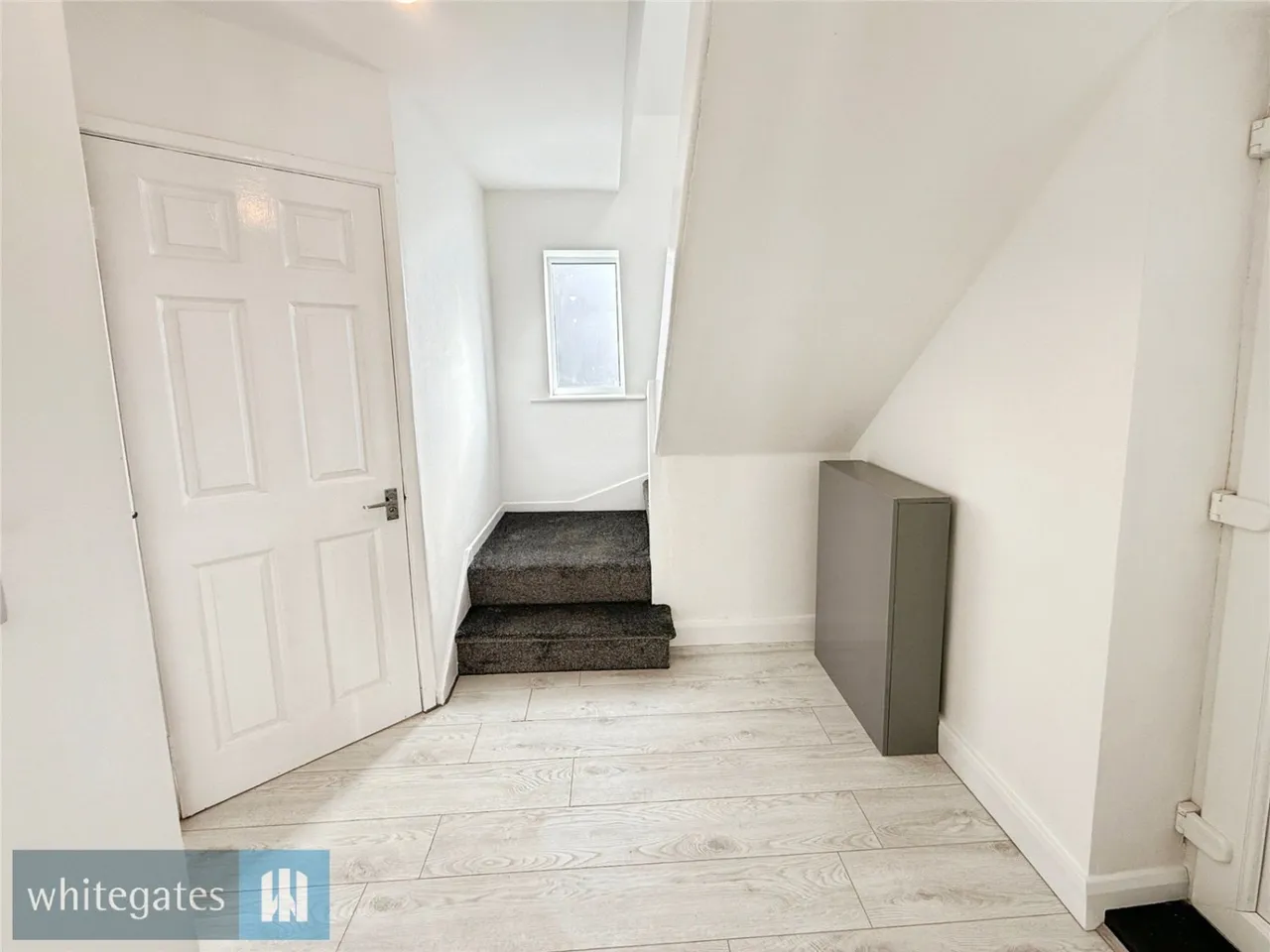 Windsor Avenue, Darton, S75, photo 5