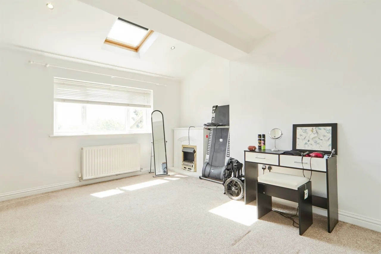 Braithwaite Edge Road, Keighley, BD22, photo 11