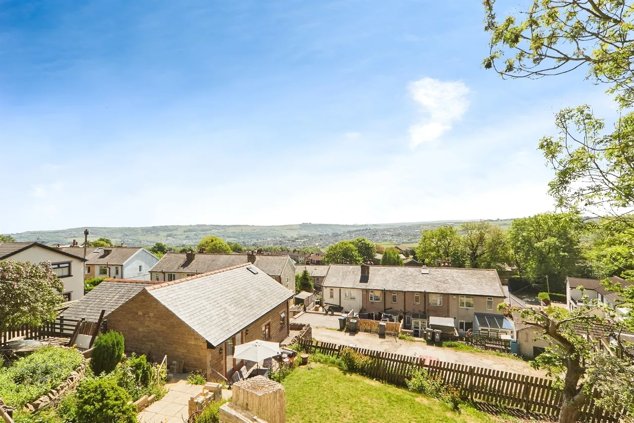 Braithwaite Edge Road, Keighley, BD22, photo 15
