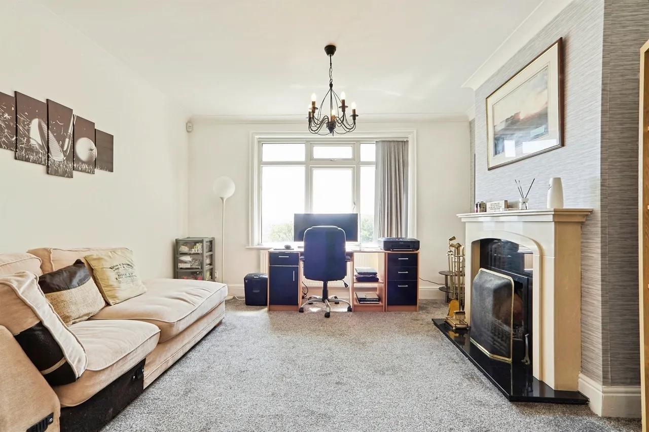 Braithwaite Edge Road, Keighley, BD22, photo 6