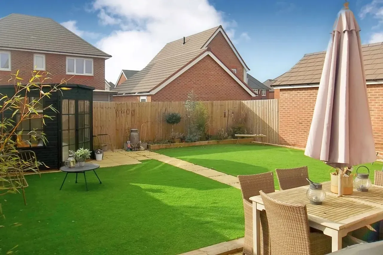 Augustus Close, Nuneaton, CV11, photo 14