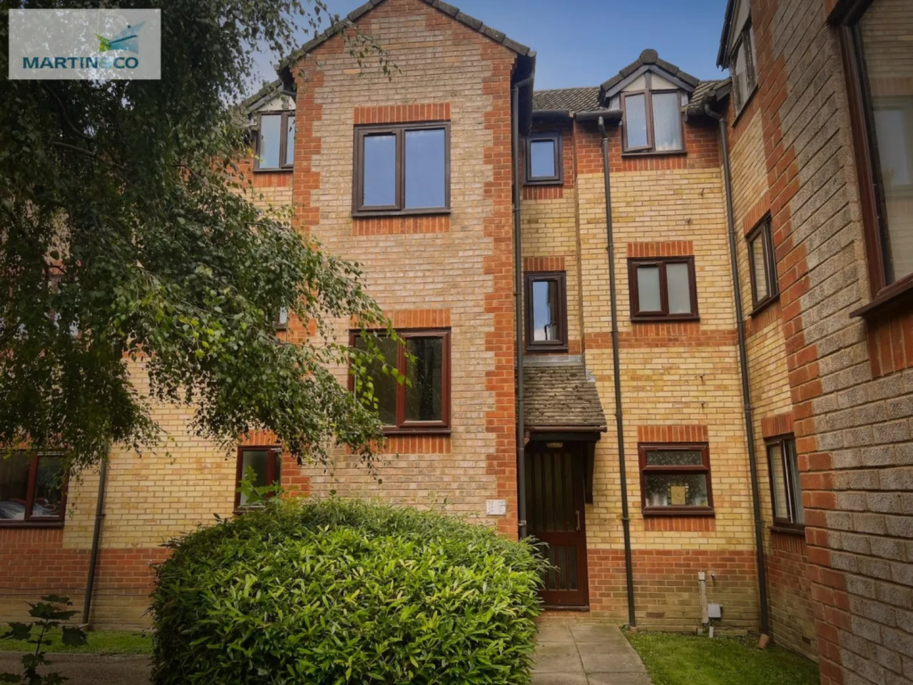 2 bed flat for sale — Longworth Close