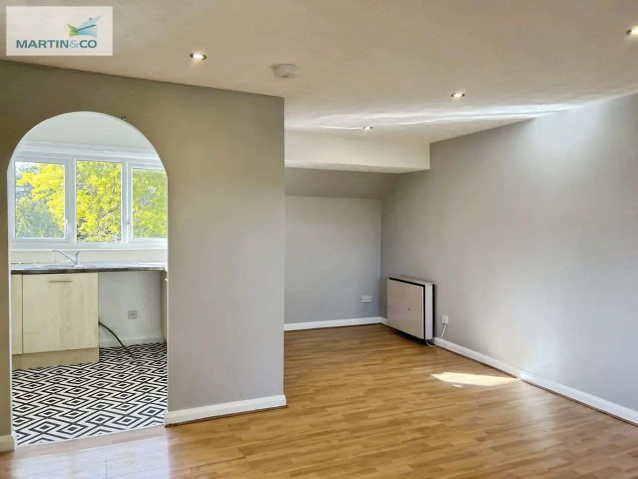 Longworth Close, photo 2