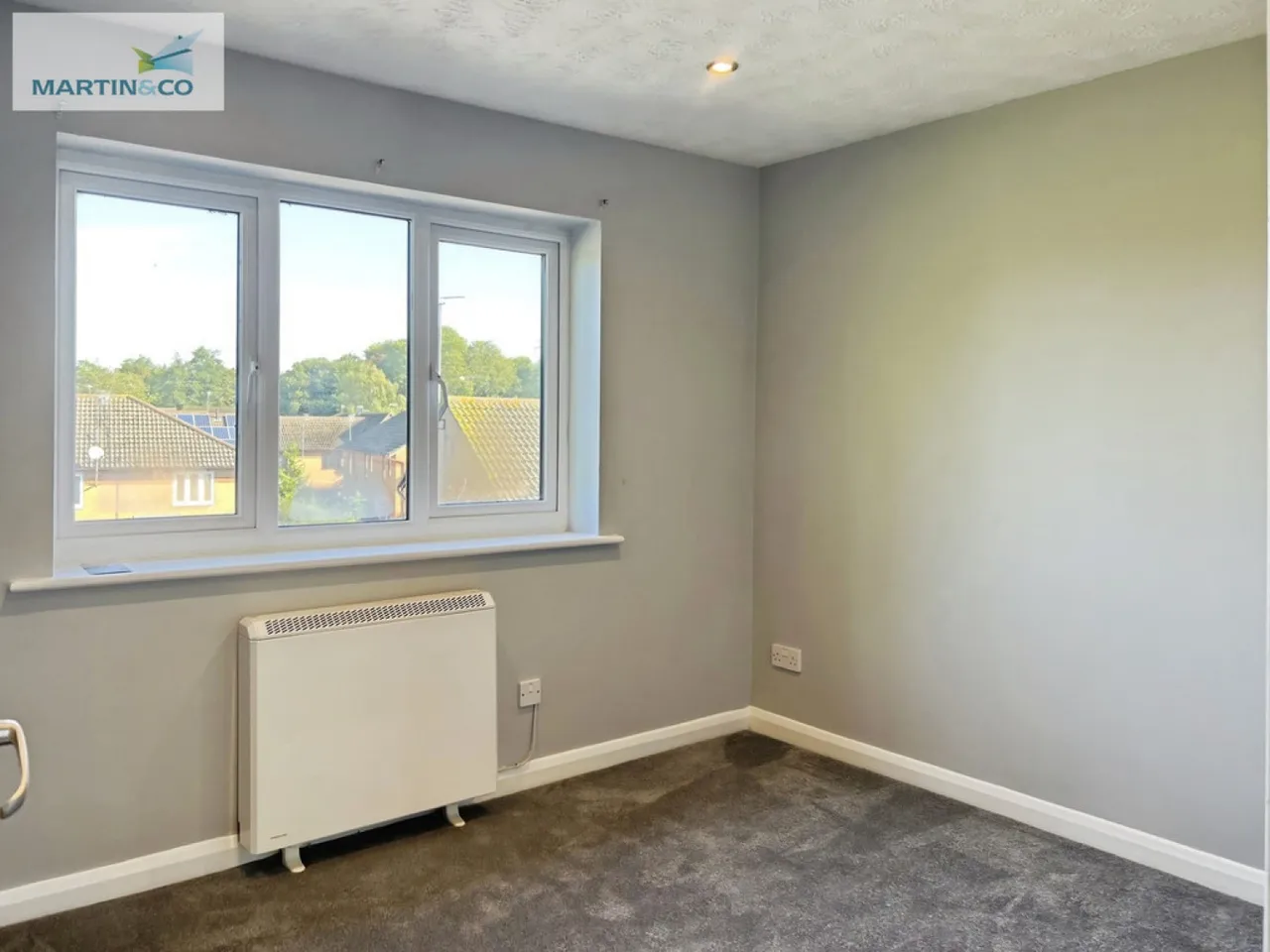 Longworth Close, photo 5