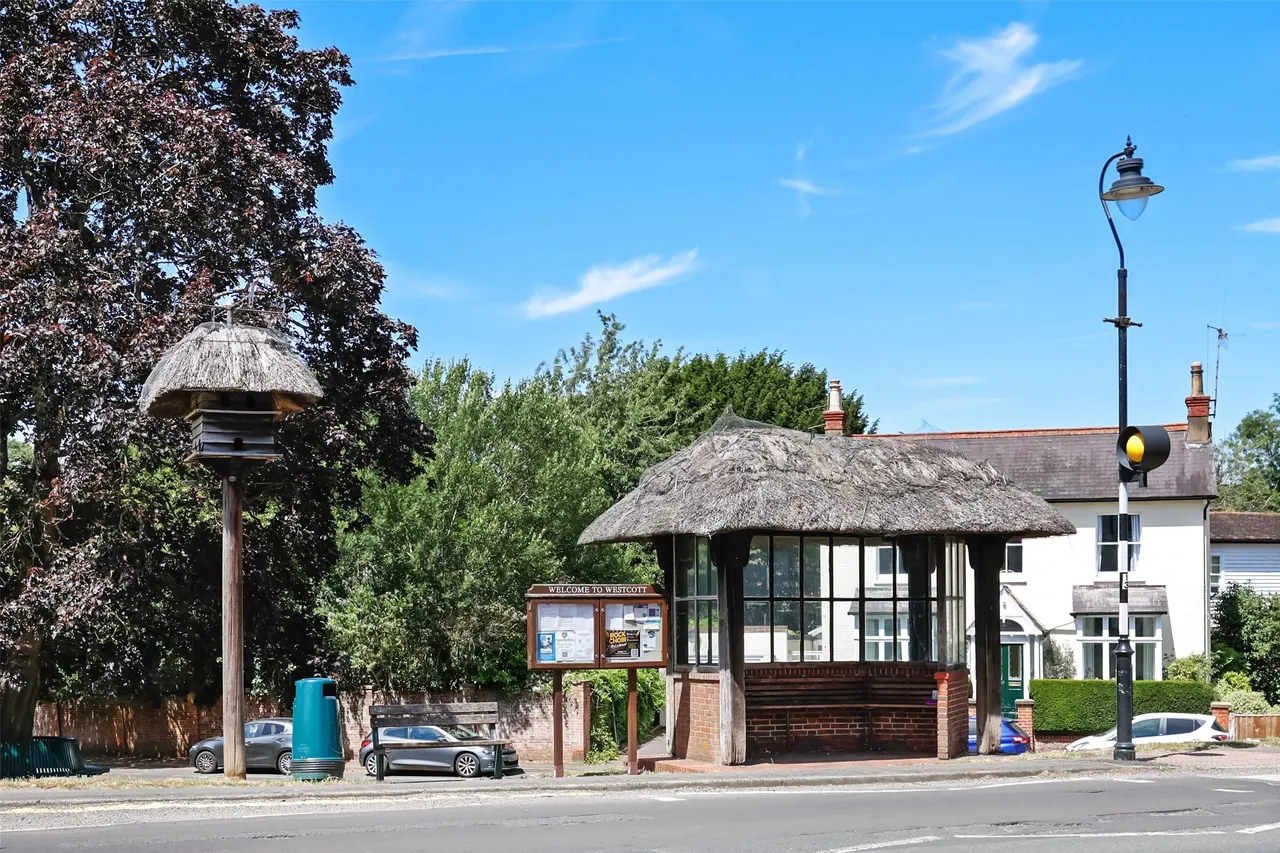 Parsonage Lane, Westcott, RH4, photo 10