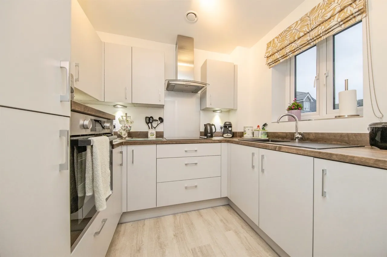 Eagle Way, Martlesham Heath, Ipswich, photo 2