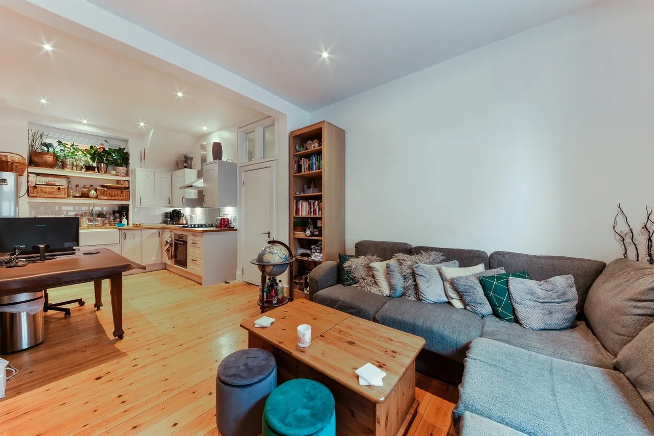 Axminster Road, London, photo 2