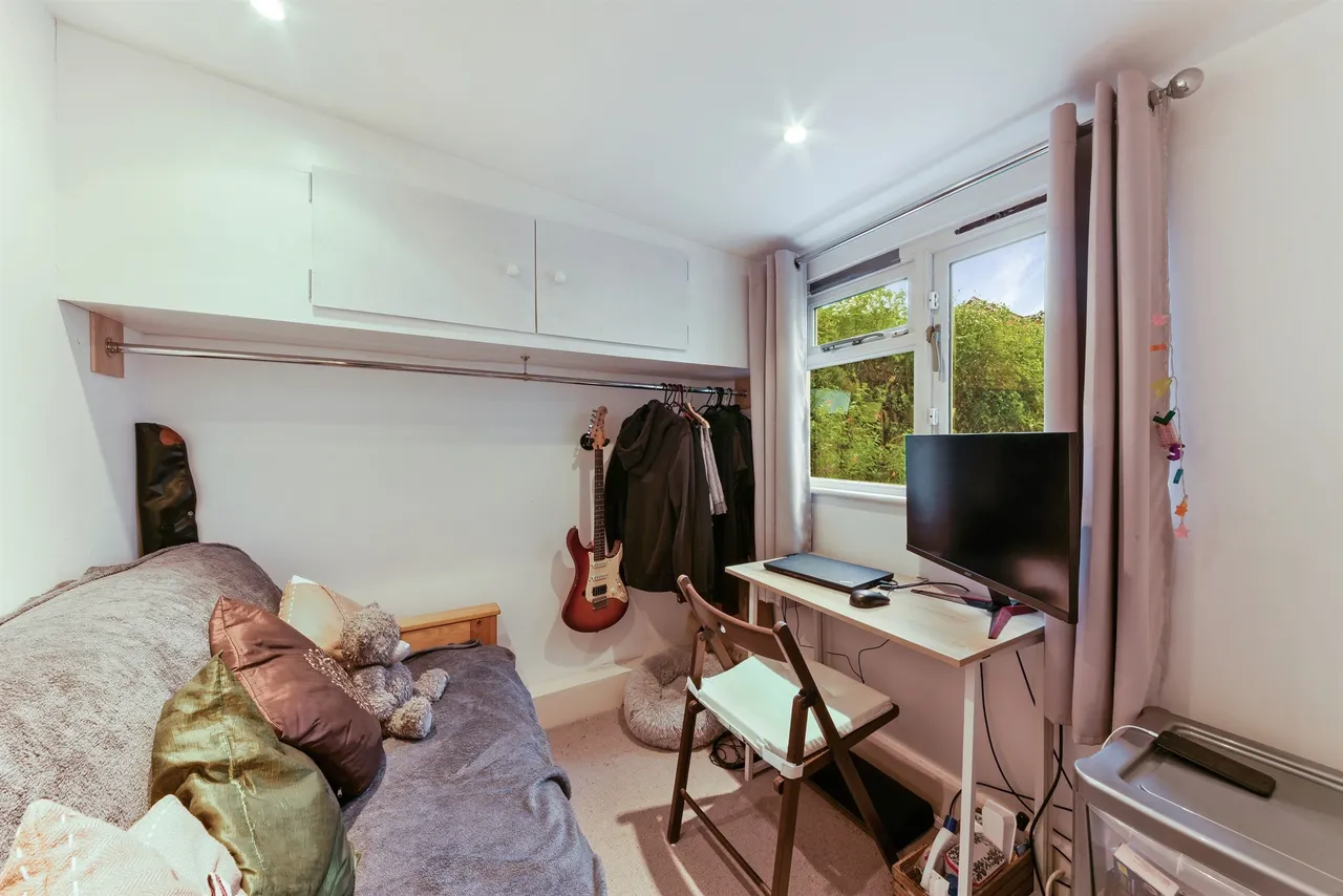Axminster Road, London, photo 8