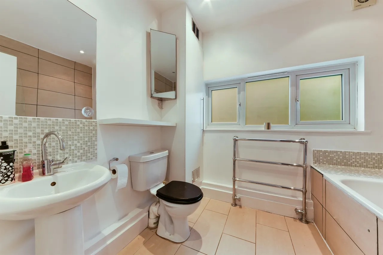 Axminster Road, London, photo 5