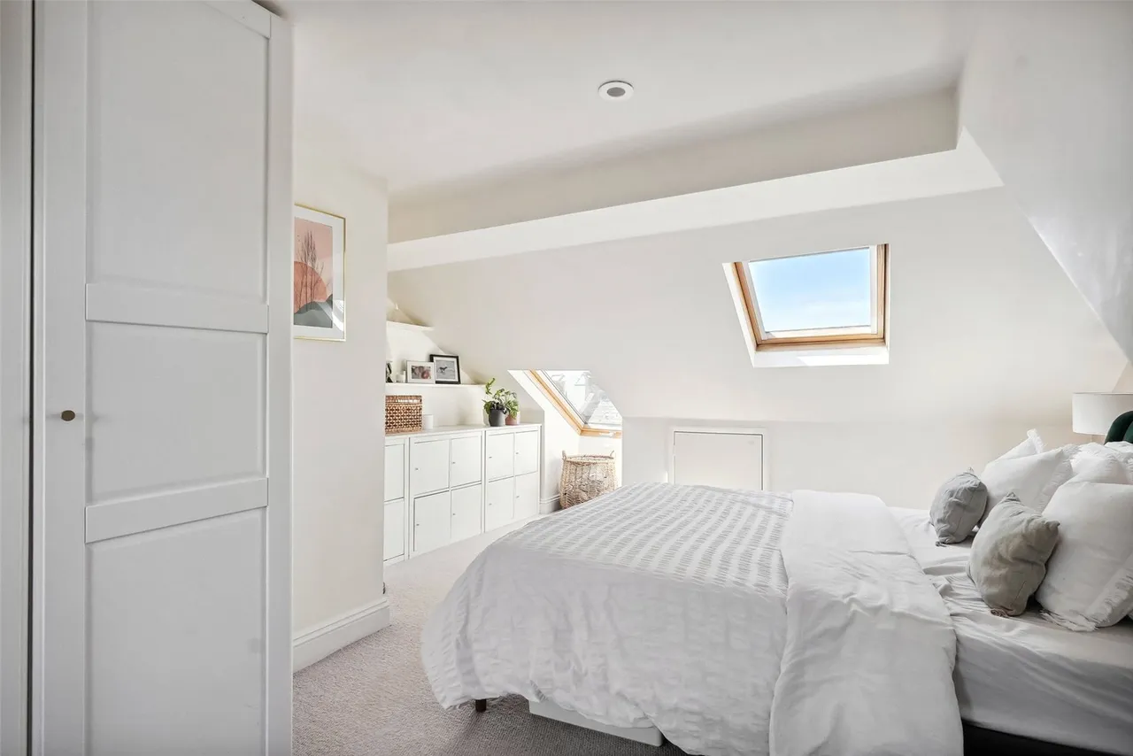 Gould Road, Twickenham, TW2 6RN, photo 11