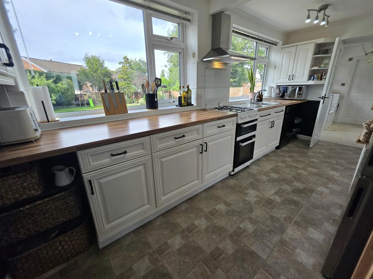 Longnor Road, Heald Green, photo 11