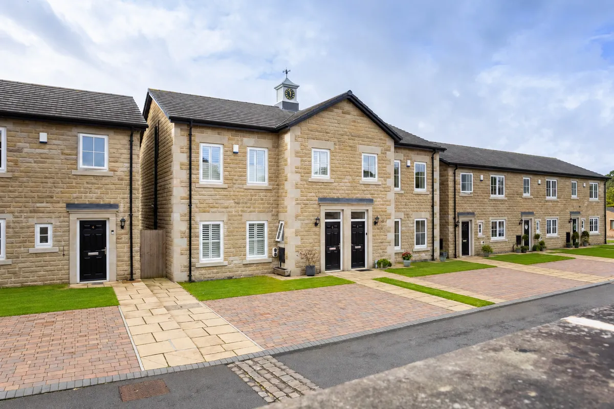 4 bed property for sale, Mill Court, Samlesbury, PR5
