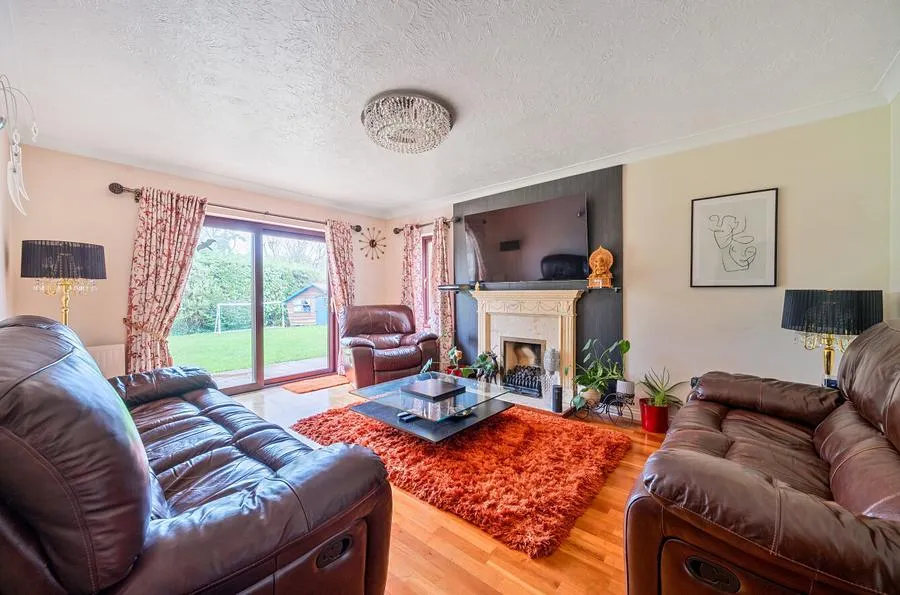 Nash Grove Lane, Finchampstead, RG40, photo 3