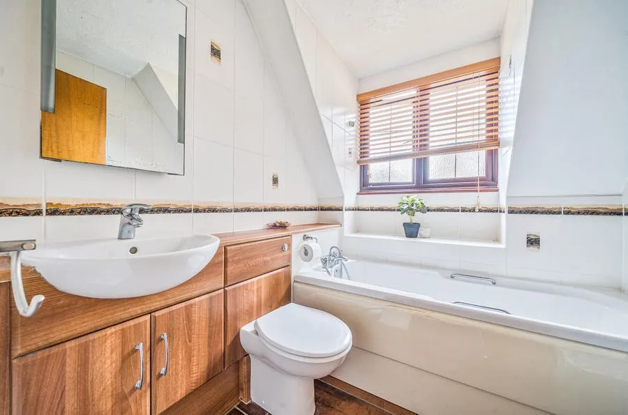 Nash Grove Lane, Finchampstead, RG40, photo 19