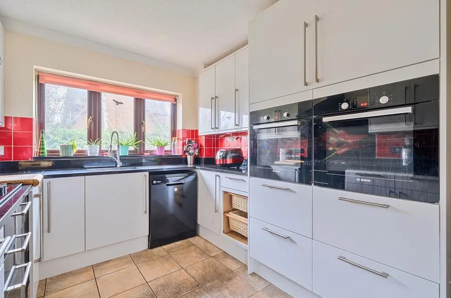 Nash Grove Lane, Finchampstead, RG40, photo 15