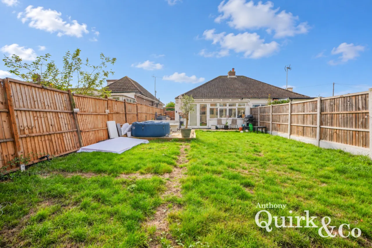Bradley Close, Benfleet, SS7, photo 19