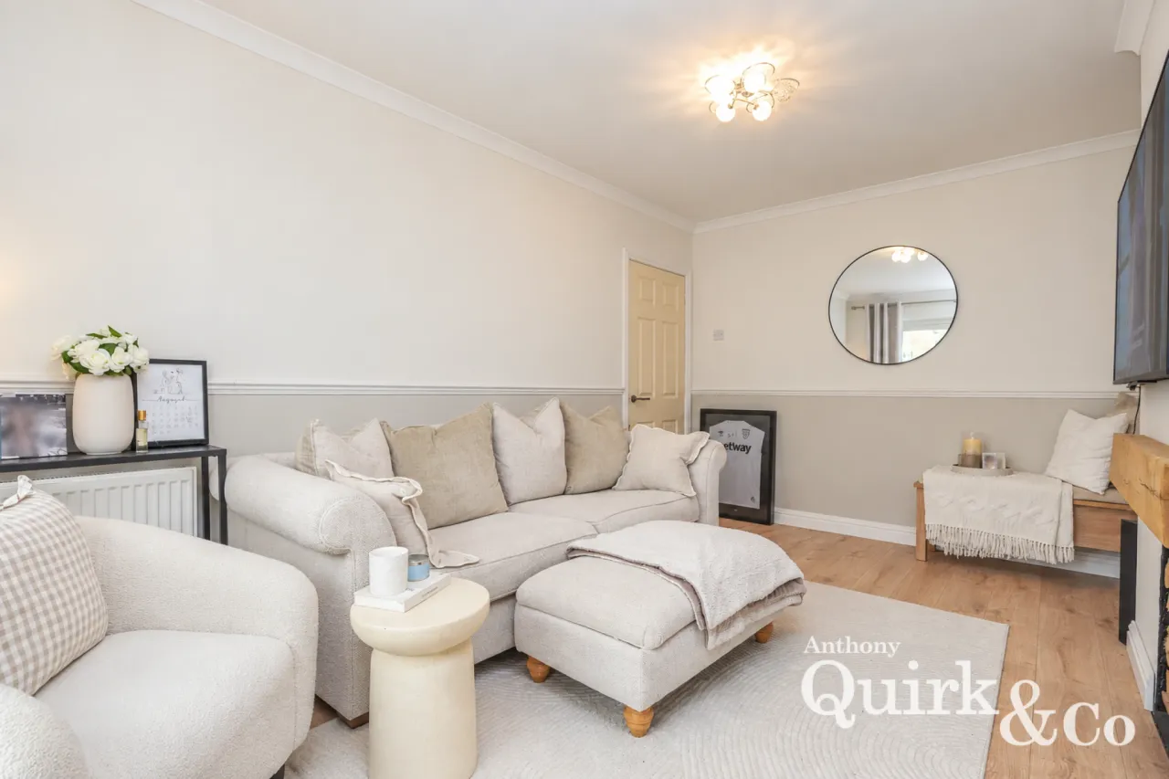 Bradley Close, Benfleet, SS7, photo 5