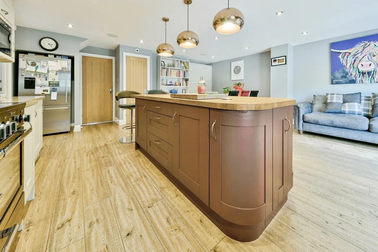 Wellington Road, STEVENAGE, Hertfordshire, SG2, photo 3