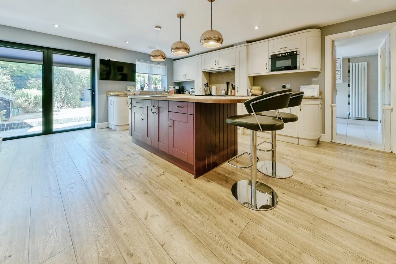 Wellington Road, STEVENAGE, Hertfordshire, SG2, photo 4