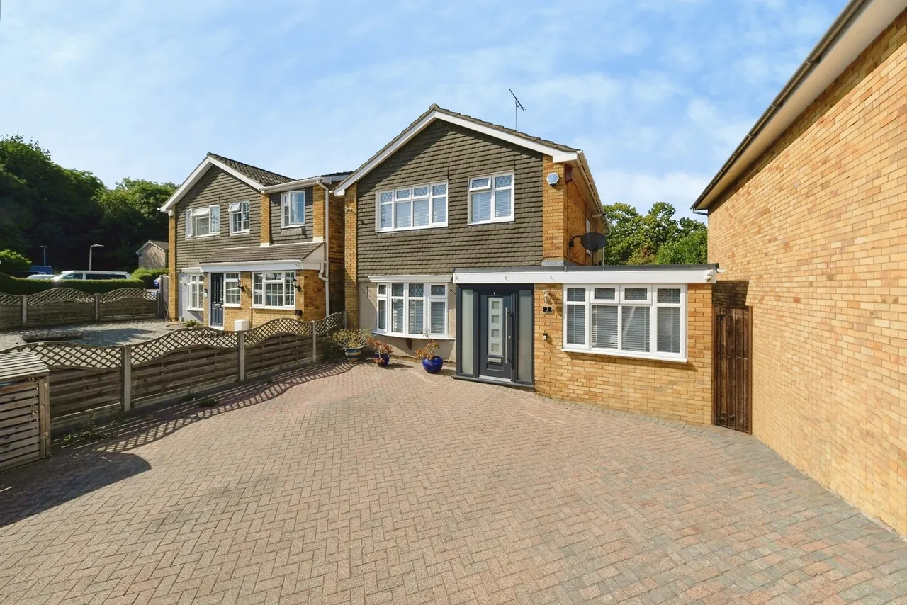 Wellington Road, STEVENAGE, Hertfordshire, SG2, photo 31