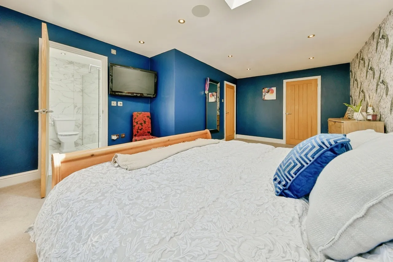 Wellington Road, STEVENAGE, Hertfordshire, SG2, photo 11