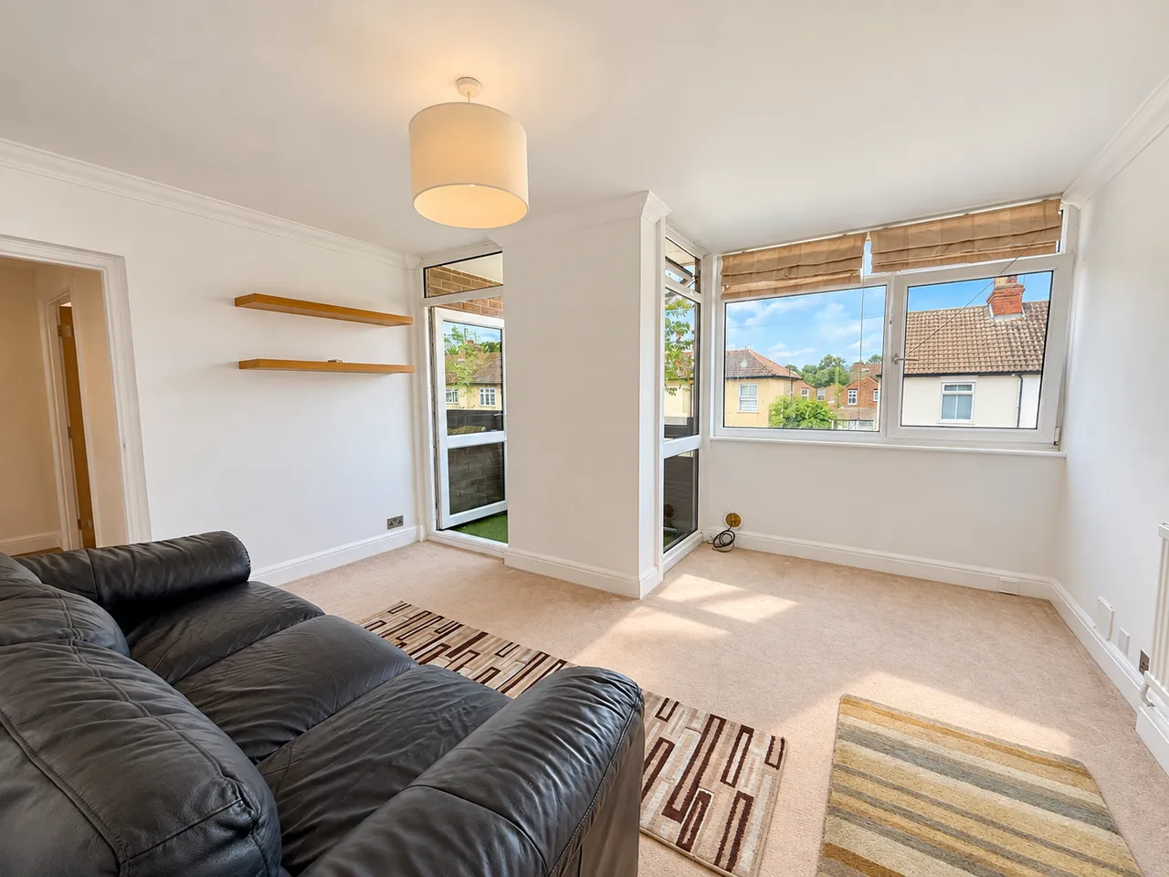 Pompador Close, Warley, Brentwood, photo 3