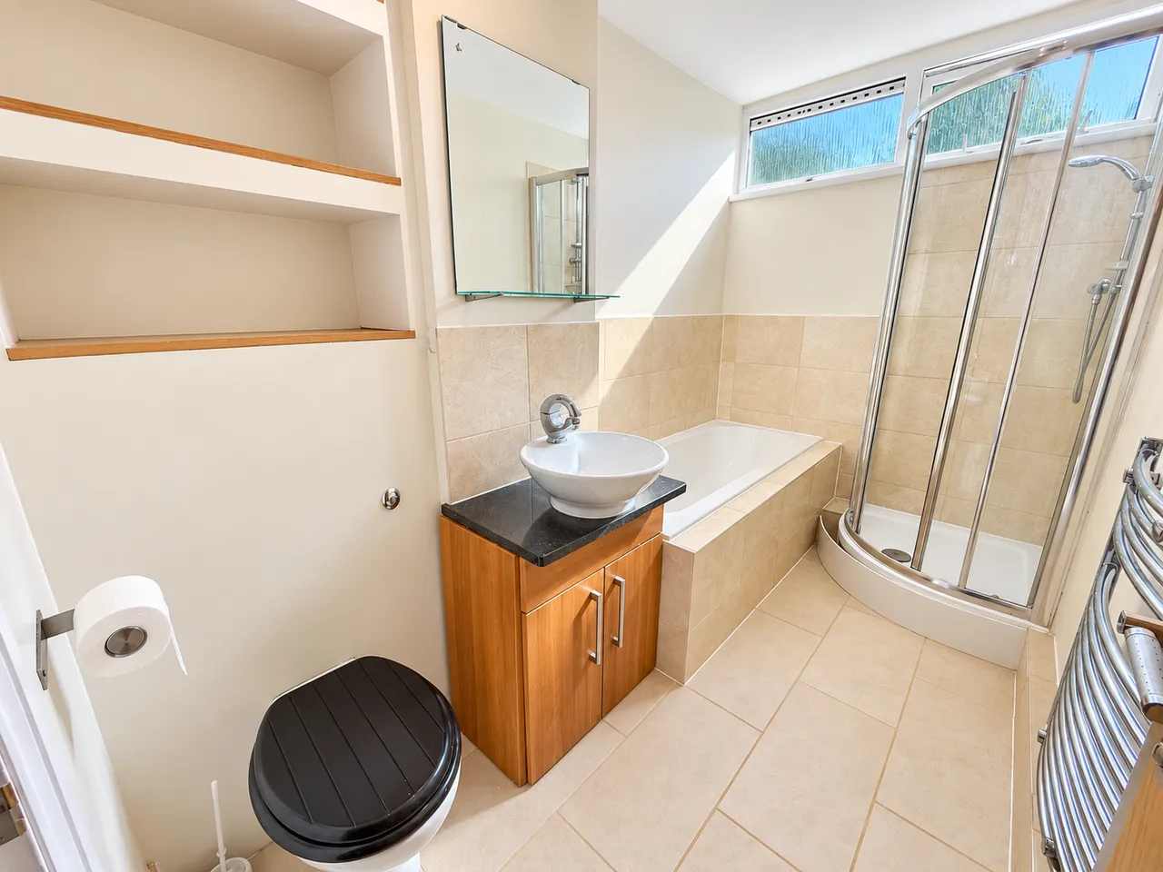 Pompador Close, Warley, Brentwood, photo 4
