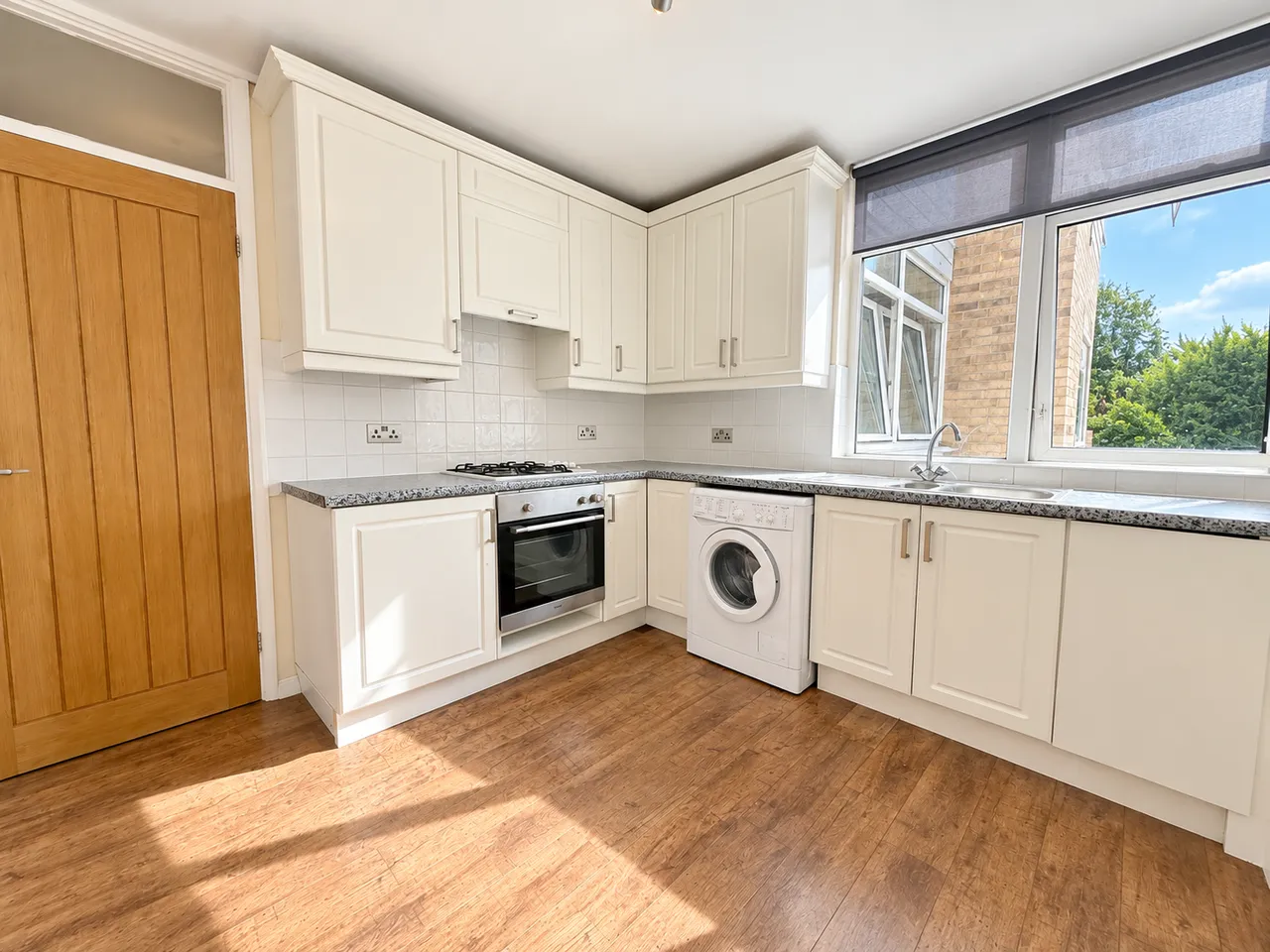 Pompador Close, Warley, Brentwood, photo 7
