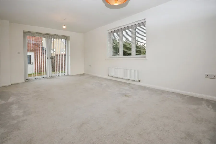 House Under Offer with 3 bedrooms in Bishop's Stortford, CM23, photo 3