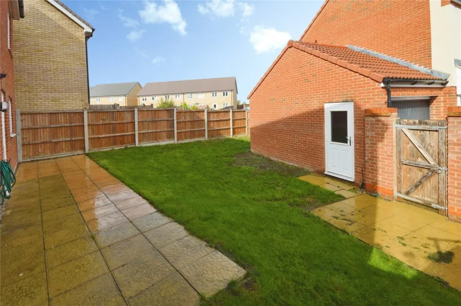 House Under Offer with 3 bedrooms in Bishop's Stortford, CM23, photo 19