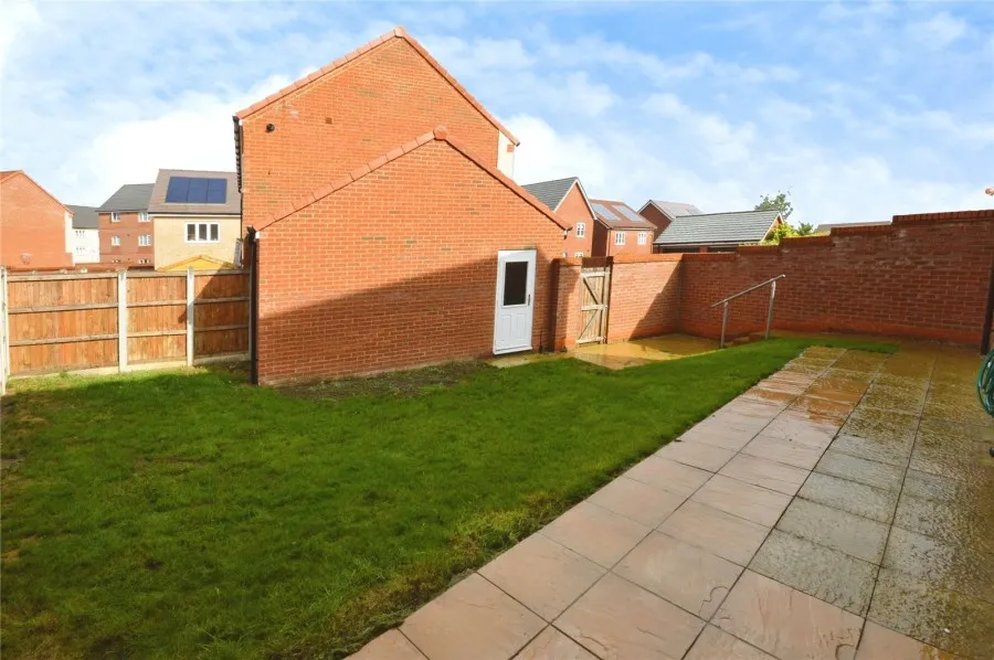 House Under Offer with 3 bedrooms in Bishop's Stortford, CM23, photo 11