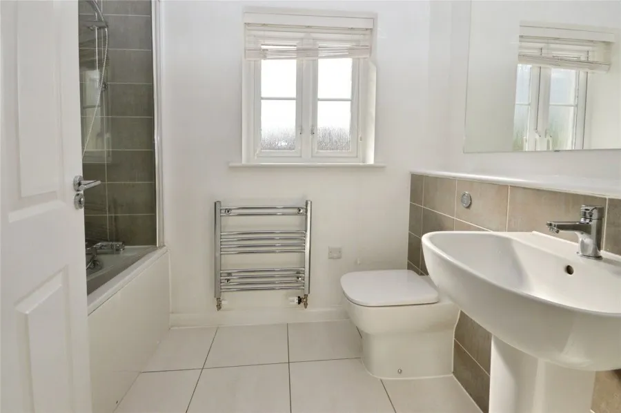 House Under Offer with 3 bedrooms in Bishop's Stortford, CM23, photo 8
