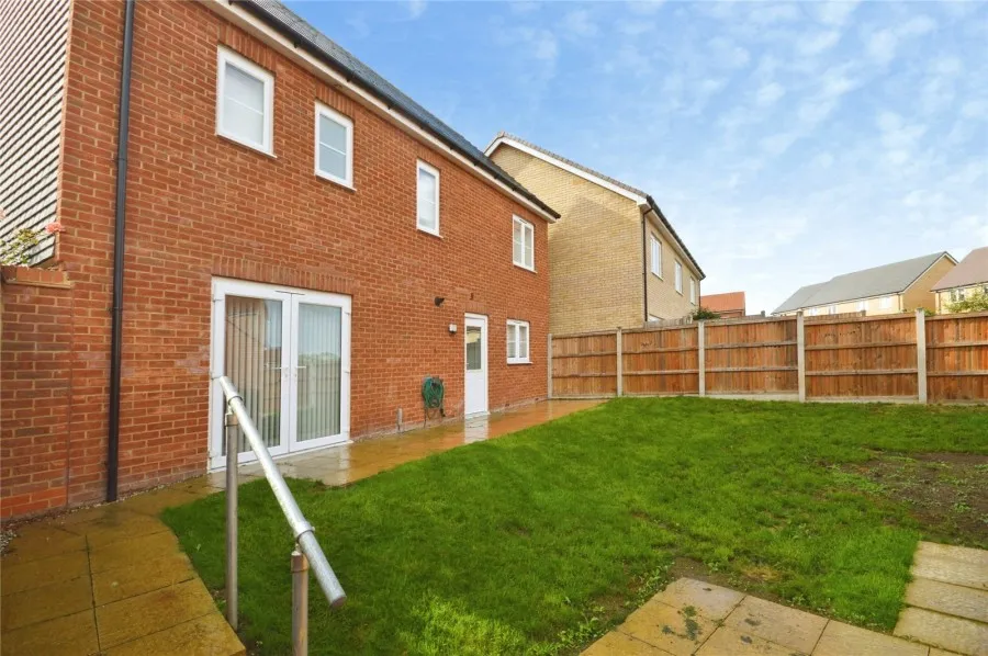 House Under Offer with 3 bedrooms in Bishop's Stortford, CM23, photo 20