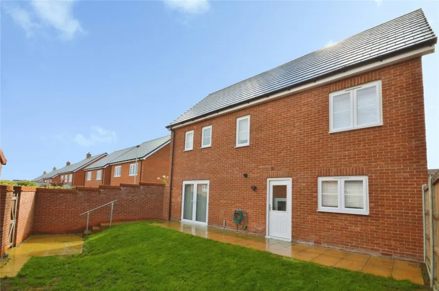 House Under Offer with 3 bedrooms in Bishop's Stortford, CM23, photo 10
