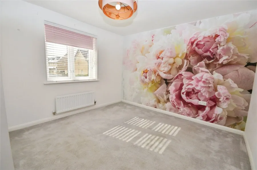 House Under Offer with 3 bedrooms in Bishop's Stortford, CM23, photo 9