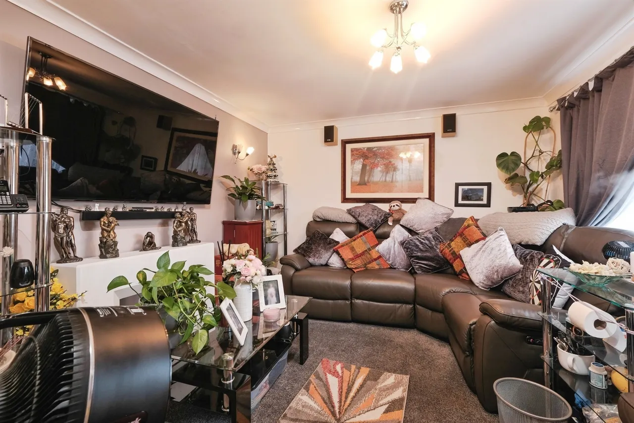 Ethelstan Crescent, Hereford, HR2, photo 2