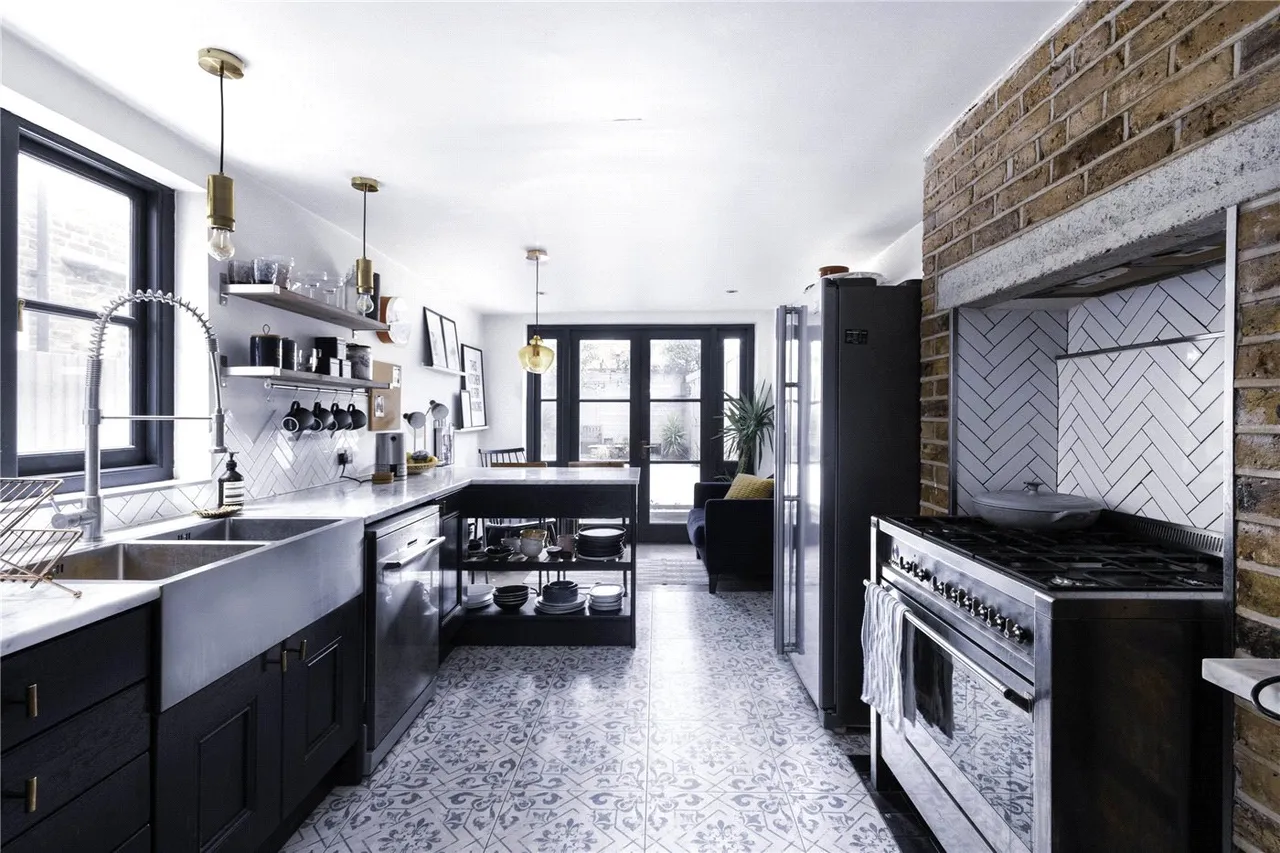 3 bed house for sale, Hunsdon Road, New Cross, SE14