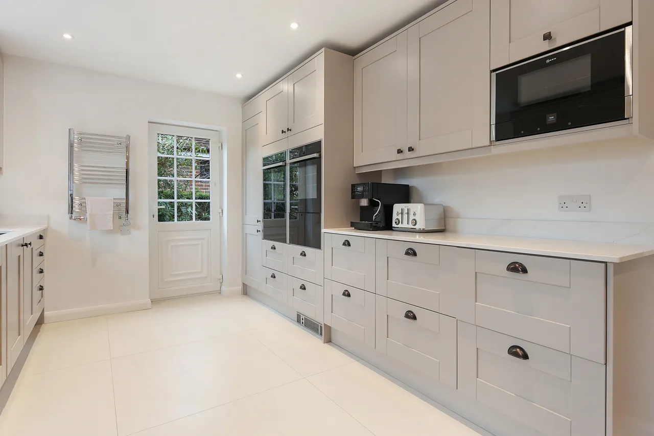 Woodroyd Avenue, Horley, RH6, photo 11