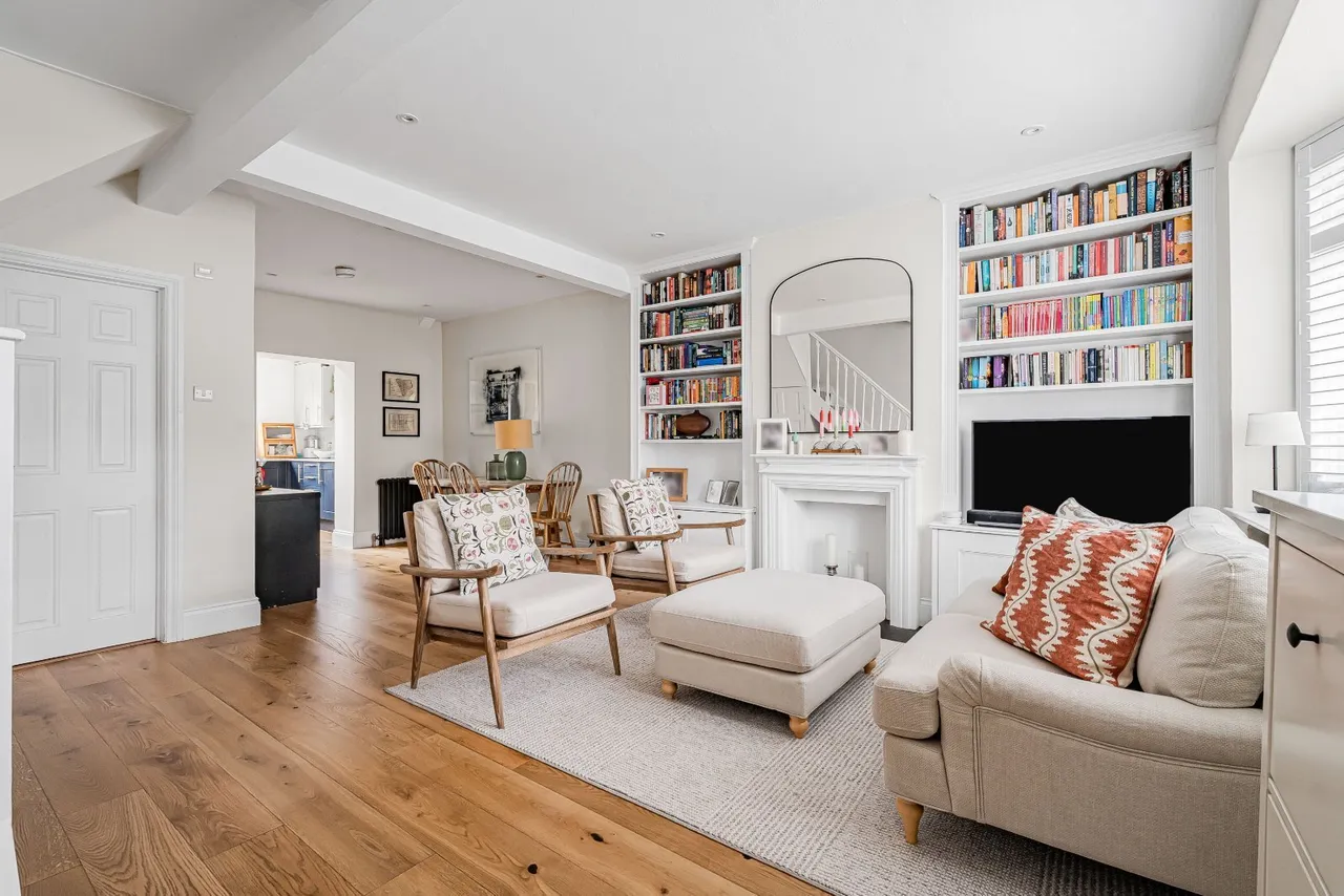 Alexandra Road, Richmond, TW9, photo 2