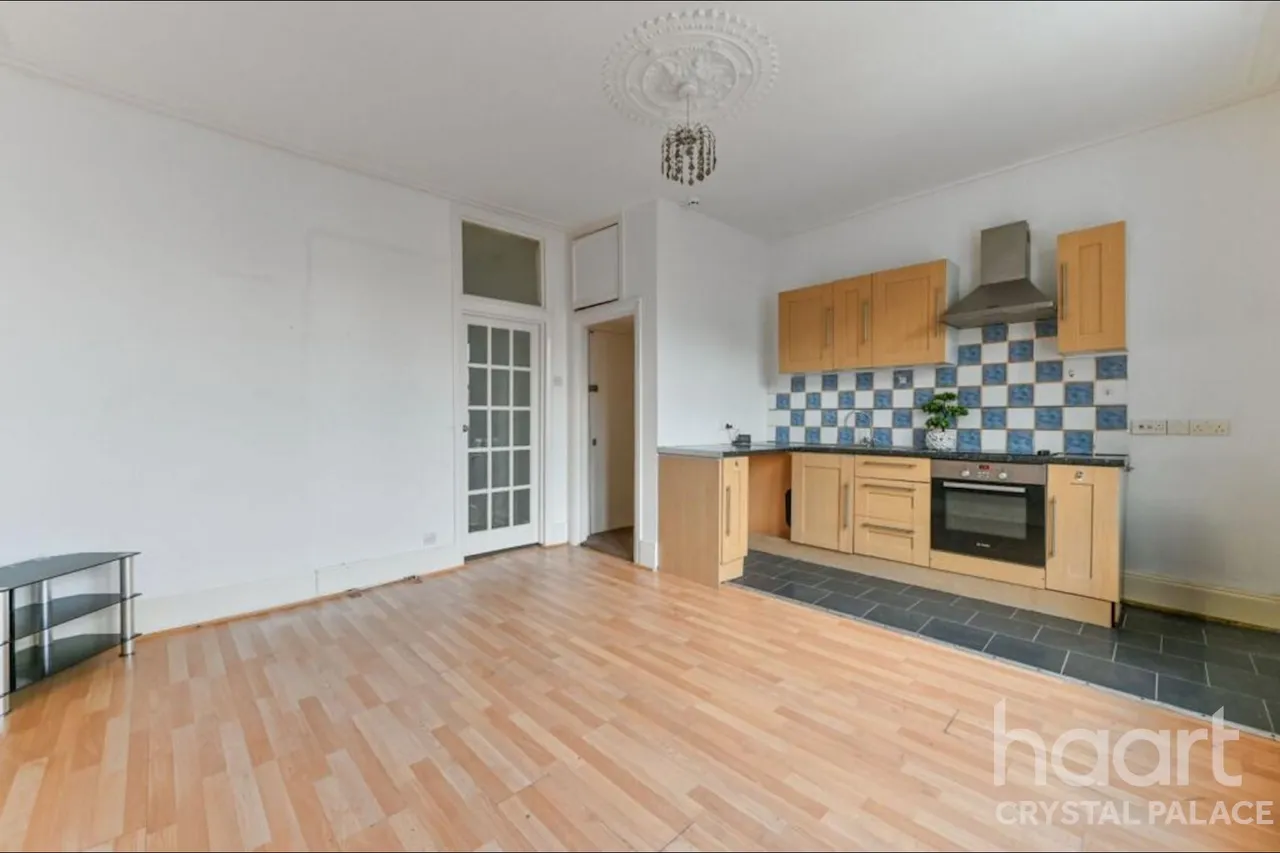 2 bed flat for sale, Ridsdale Road, London, SE20