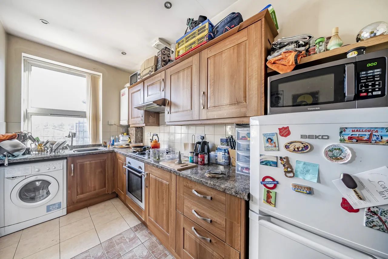 Flat 2, 155 Cricklewood Broadway, London, photo 5