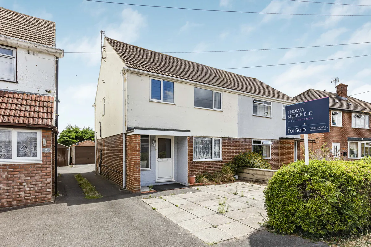 3 bed house for sale, Almond Avenue, Kidlington, OX5