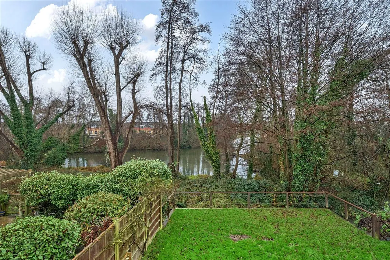 Bankside, Dunton Green, Sevenoaks, Kent, TN13 2UA, photo 8