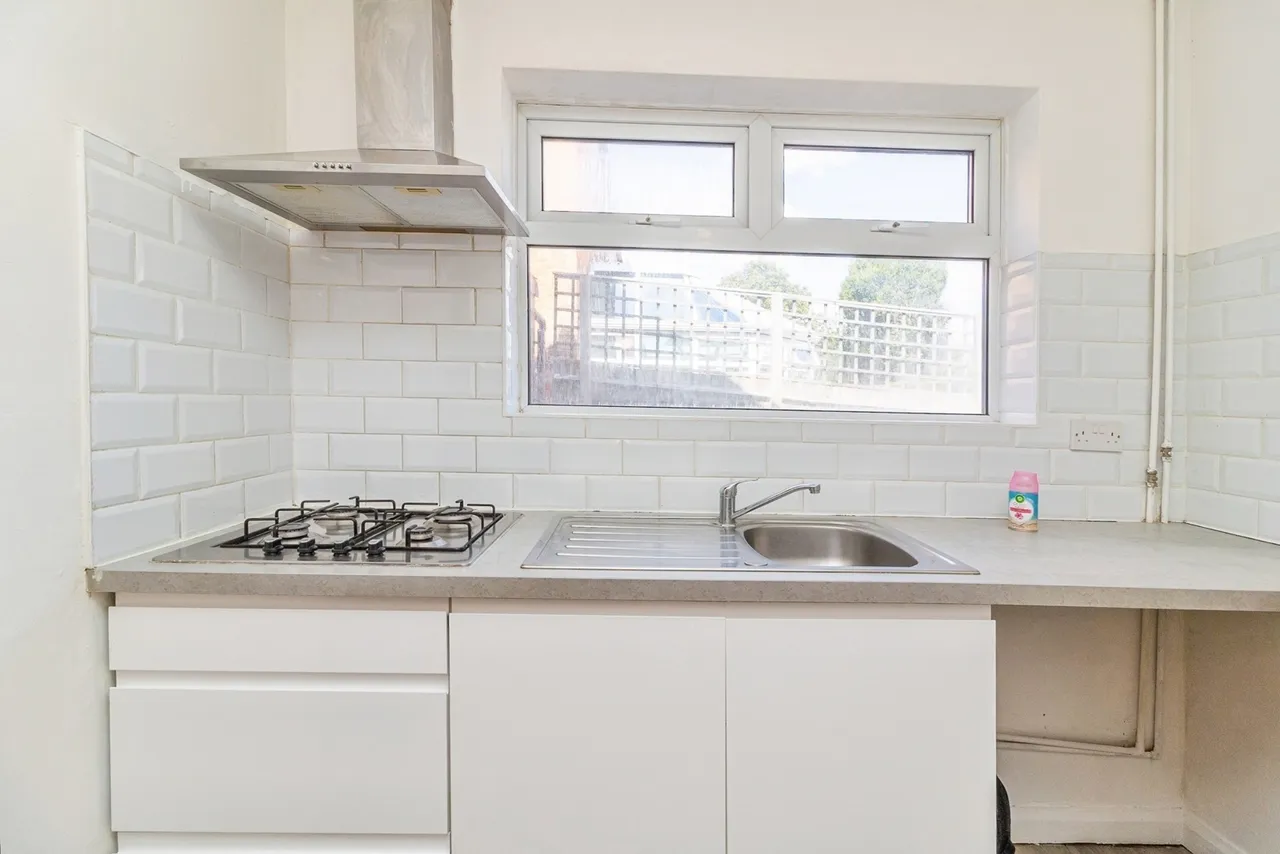 London Road, Loughton, Milton Keynes, Buckinghamshire, MK5, photo 6