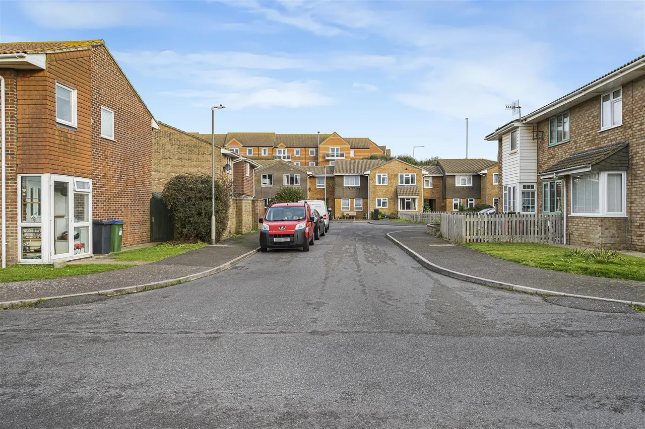 St. Crispians, Seaford, photo 18