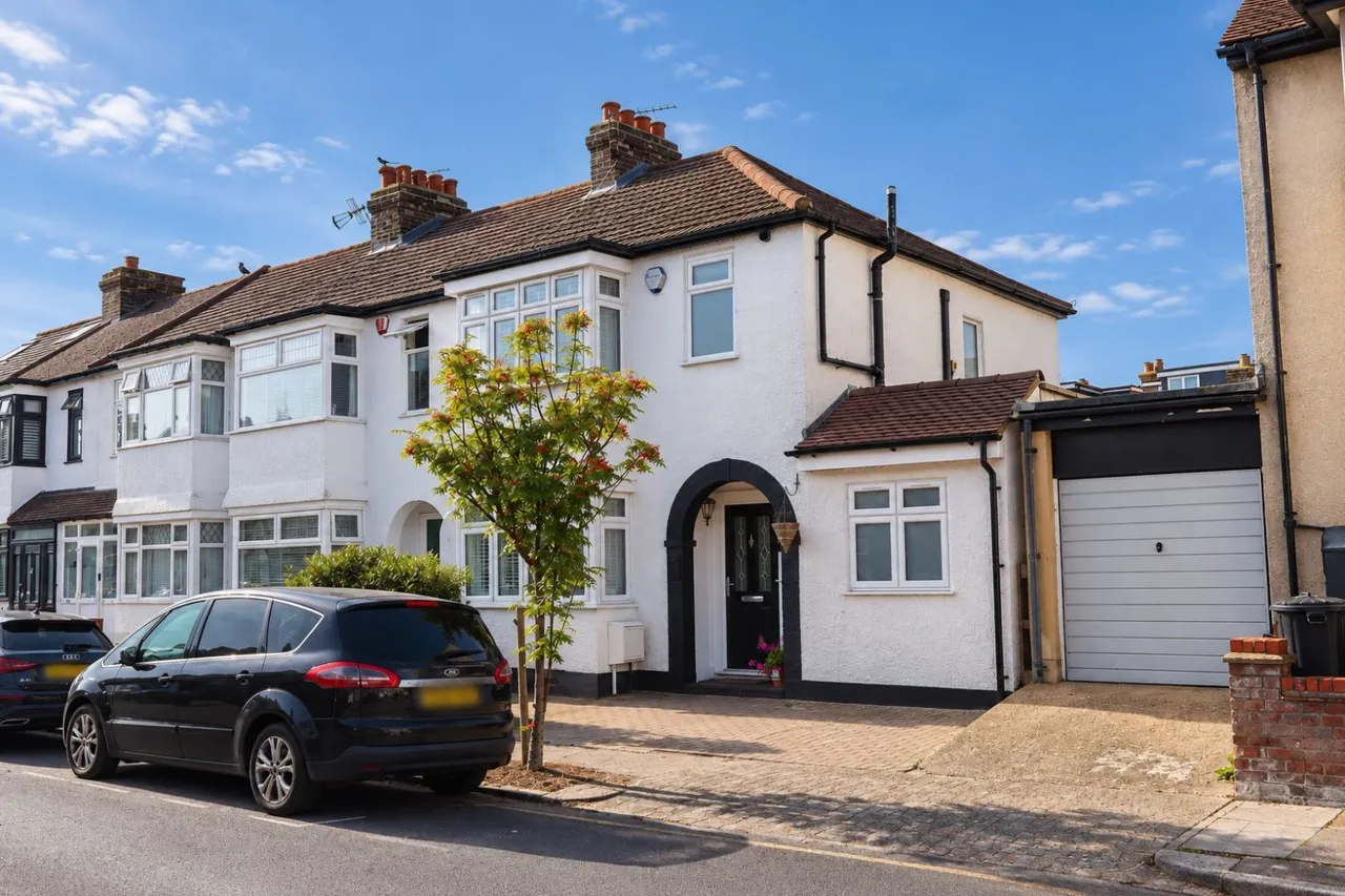 3 bed house for sale, Fashoda Road, Bromley, BR2