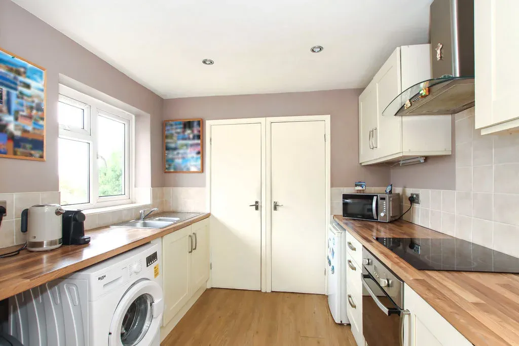 Springfield Road, Hemel Hempstead, Hertfordshire, HP2 5EJ, photo 3