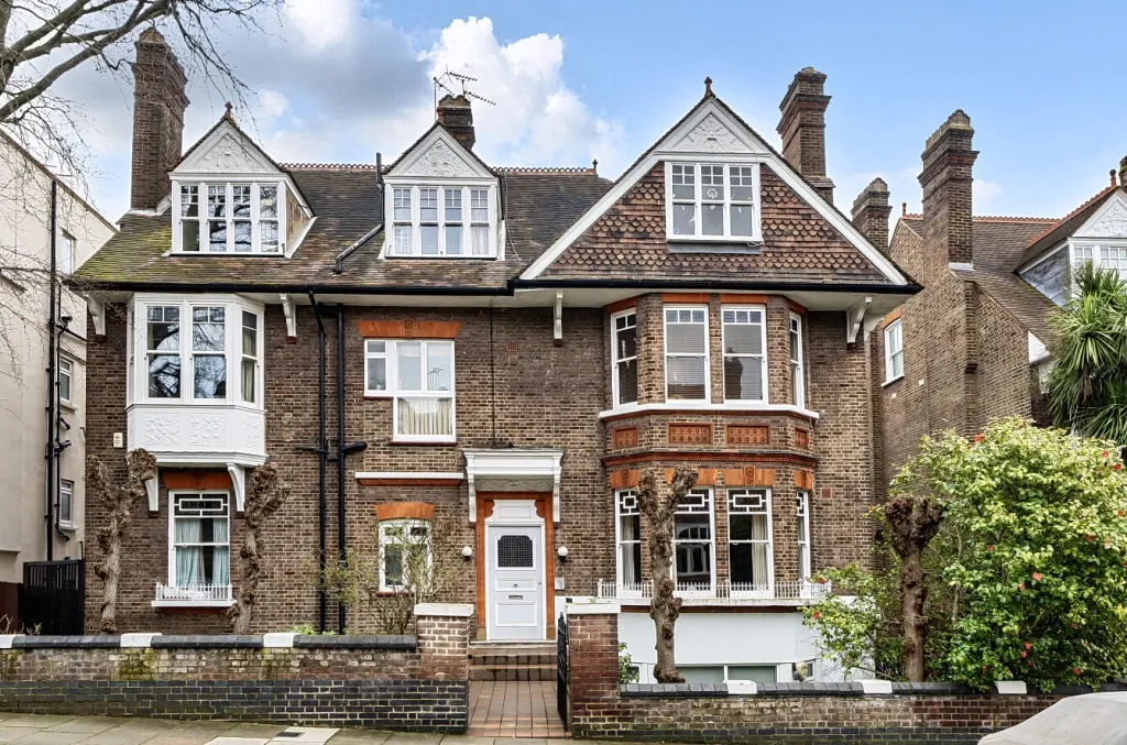 2 bed flat for sale, Daleham Gardens, Hampstead, NW3