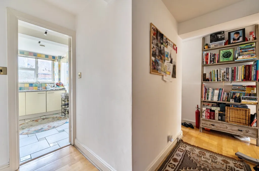 Daleham Gardens, Hampstead, NW3, photo 18